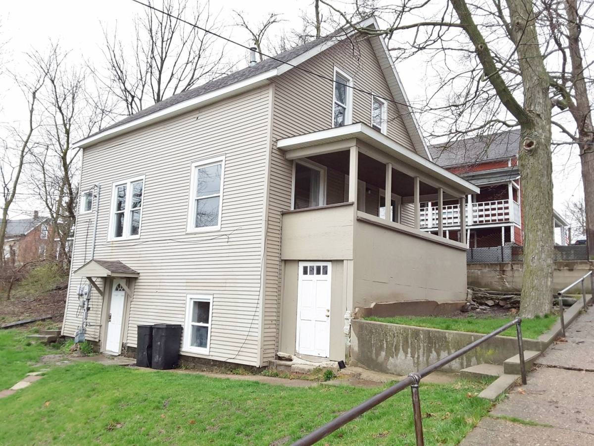 House for rent at 213 1 2 Crescent St, Goshen, IN 46528