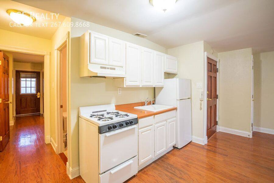 Apartment for rent at 1124 E Passyunk Ave #3, Philadelphia, PA 19147