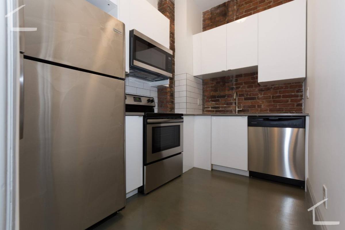 Townhouse for rent at 12 Belvidere St #5, Boston, MA 02115