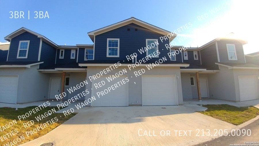 Townhouse for rent at 6926 Crestway Rd #1, San Antonio, TX 78239