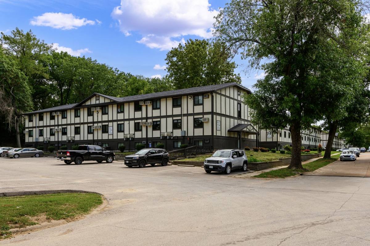 Apartment for rent at 7912 Olde English Rd, Saint Louis, MO 63123