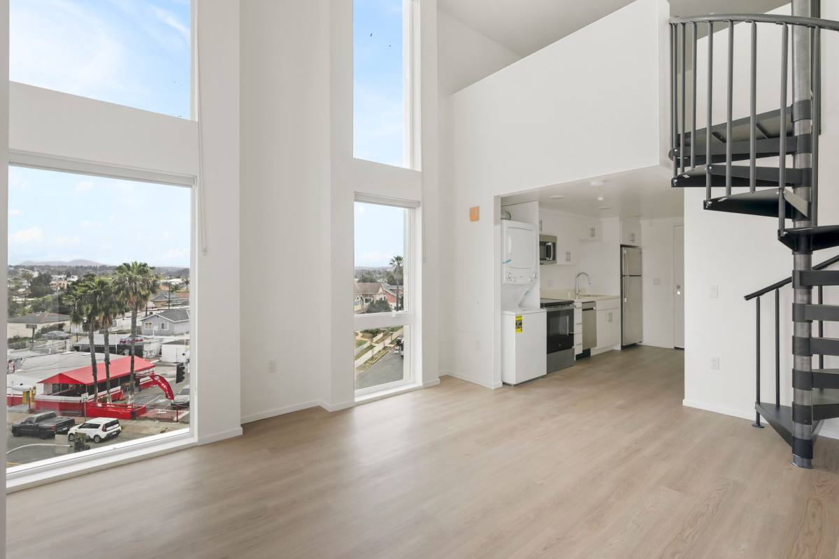 Apartment for rent at 2283 Oceanview Blvd, San Diego, CA 92113
