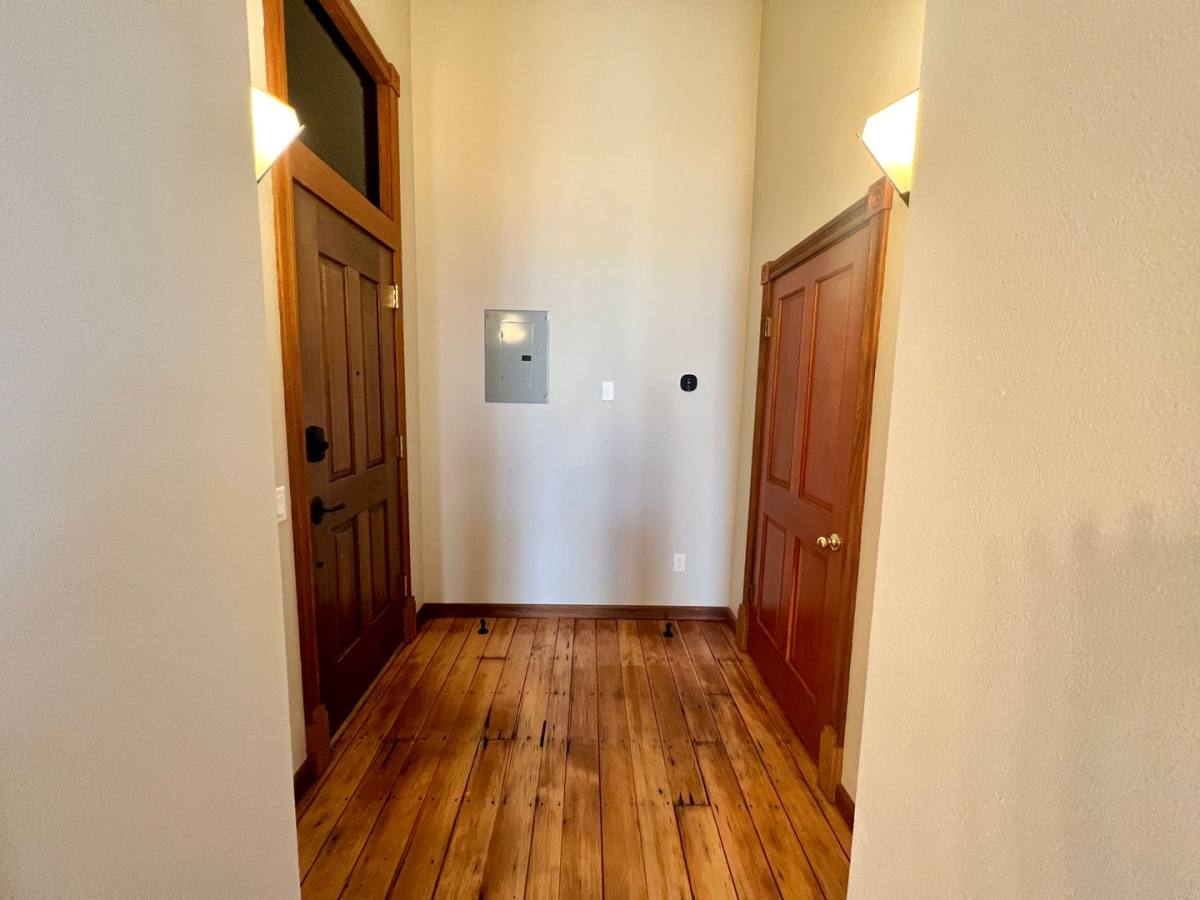Apartment for rent at 319 N Pearl St, Ellensburg, WA 98926