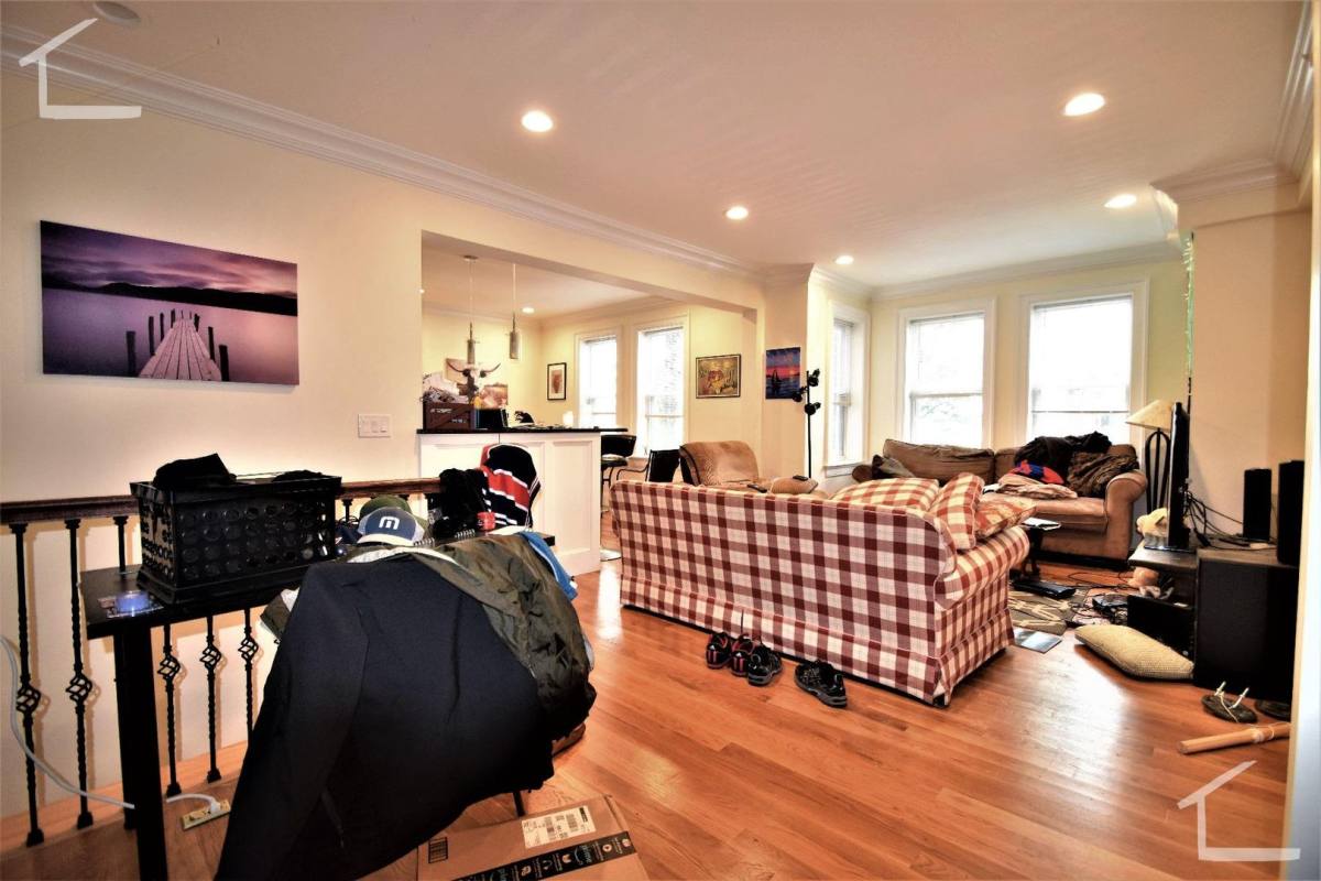 Townhouse for rent at 91 Browne St #1, Brookline, MA 02446