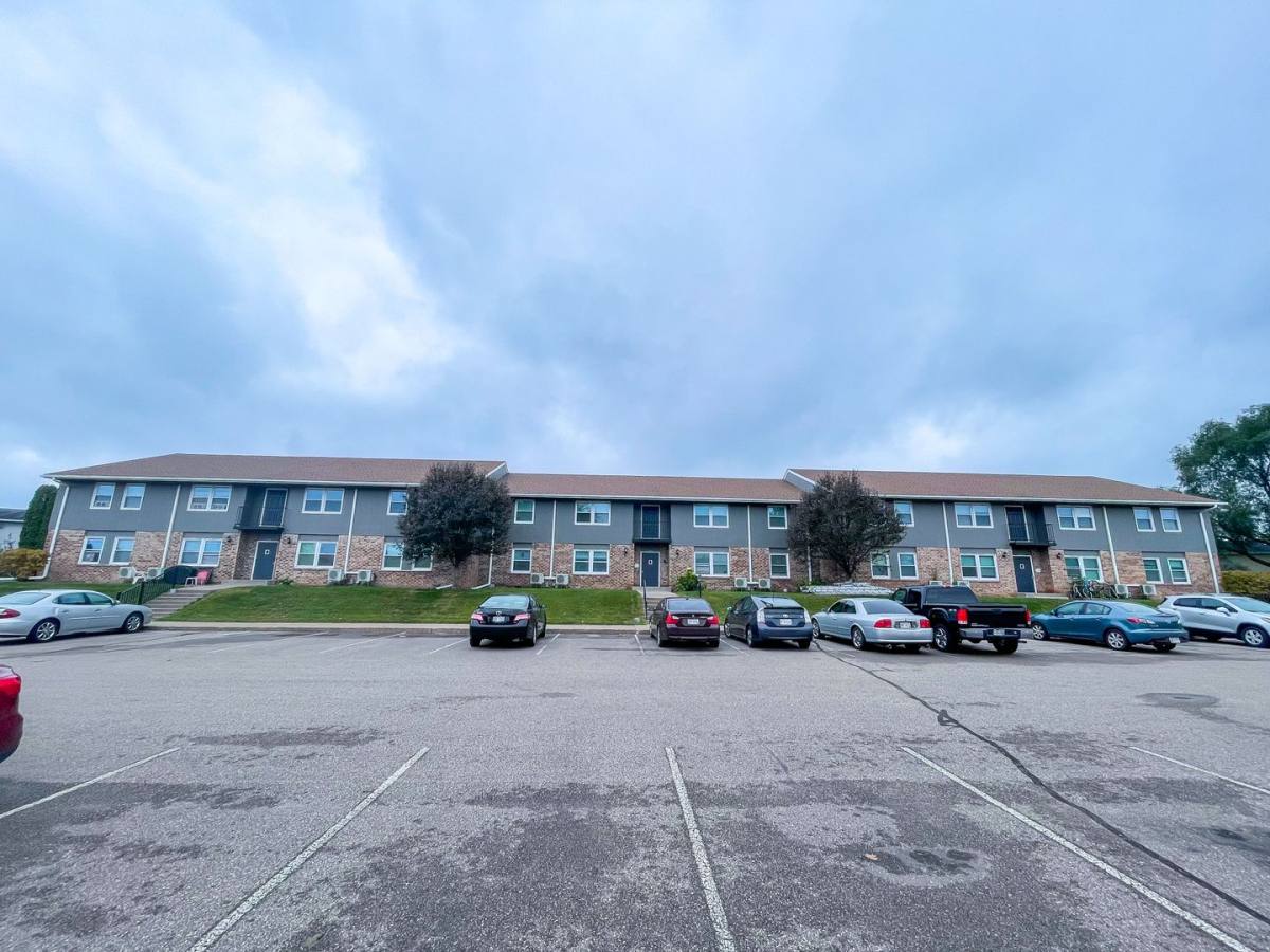 Apartment for rent at 1041 State St, River Falls, WI 54022
