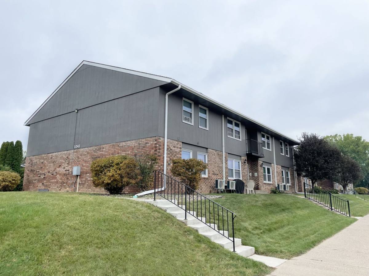 Apartment for rent at 1041 State St, River Falls, WI 54022