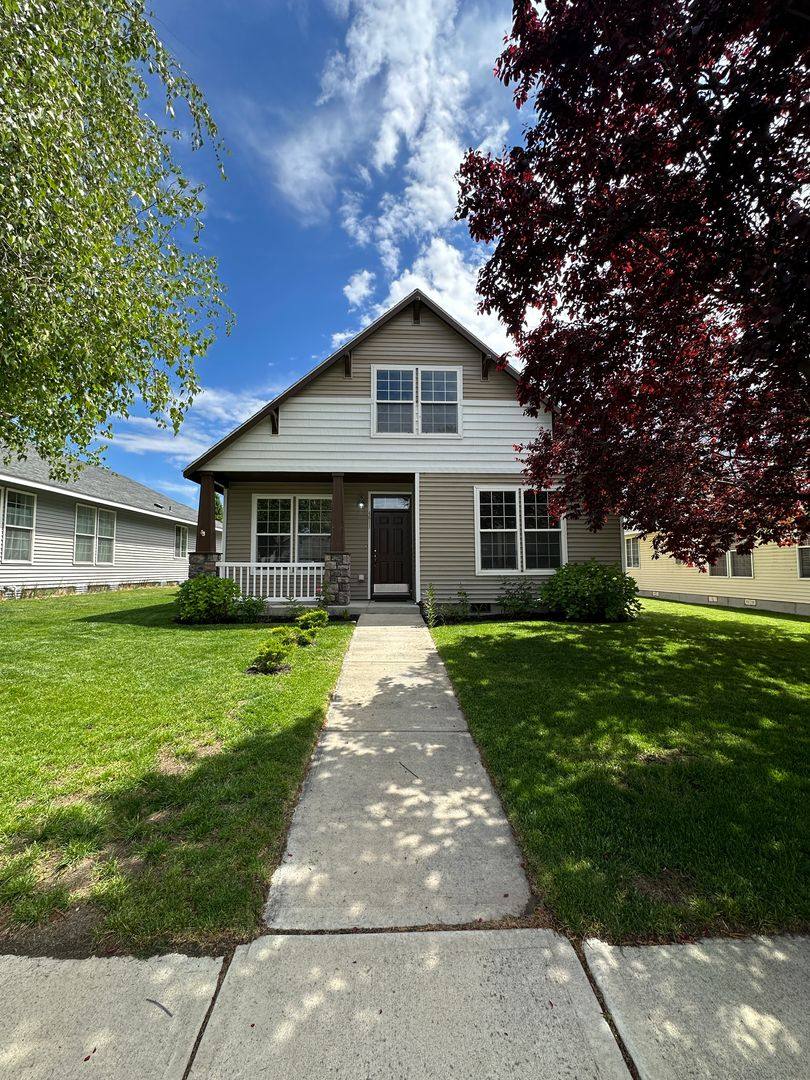 House for rent at 4611 Arabian Lane, Pasco, WA 99301
