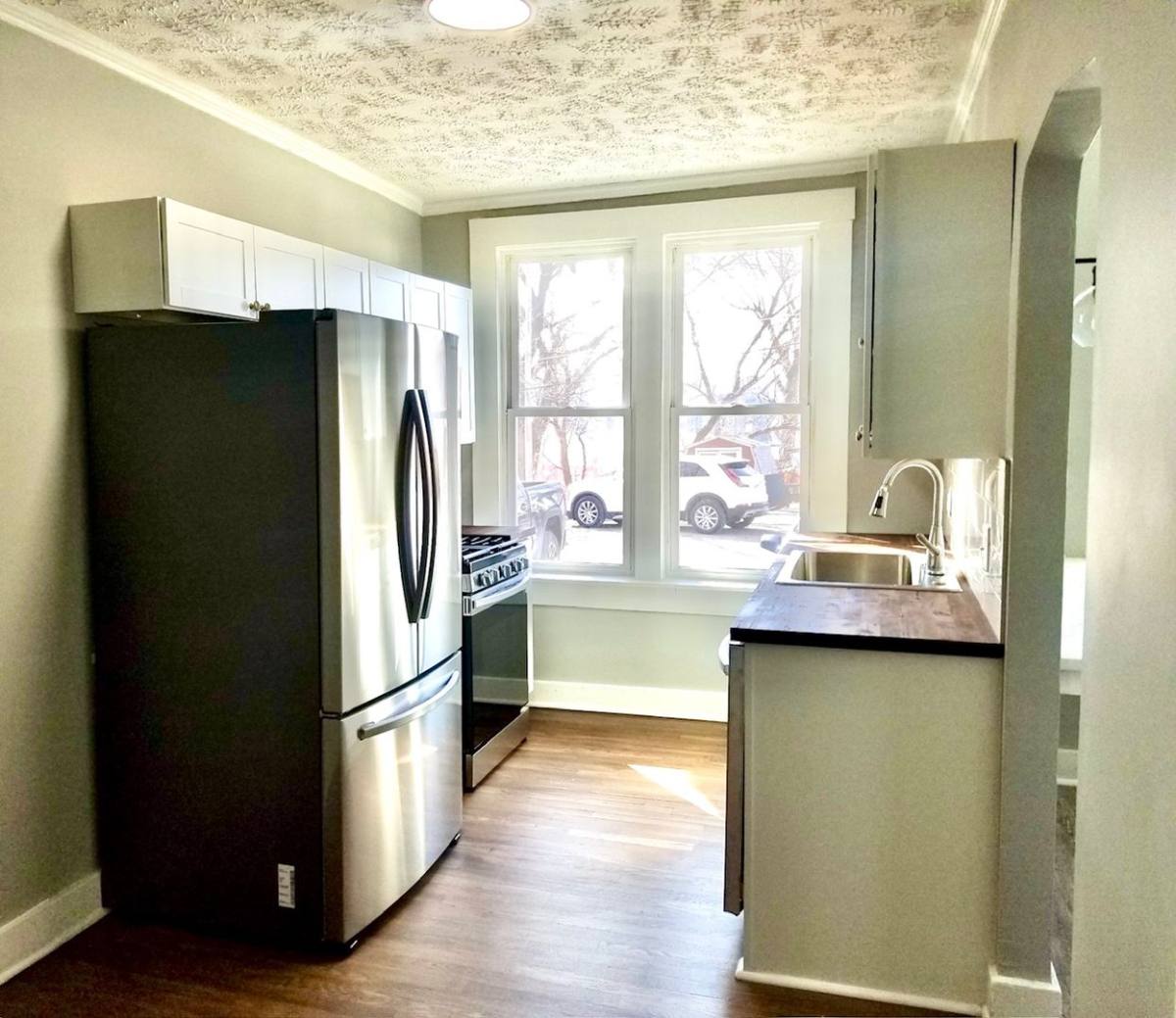 Apartment for rent at 4839 Leavenworth St, Omaha, NE 68106
