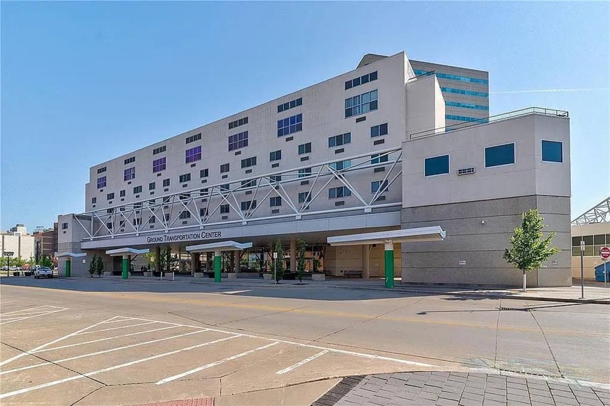 Condo for rent at 400 1st St SE, Cedar Rapids, IA 52401