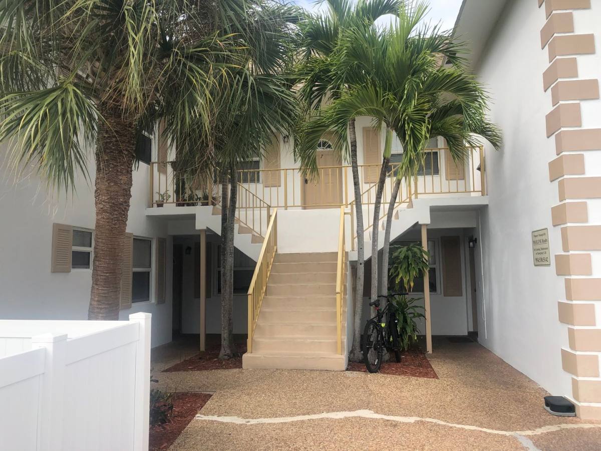 Apartment for rent at 5621 NE 22nd Ave, Fort Lauderdale, FL 33308
