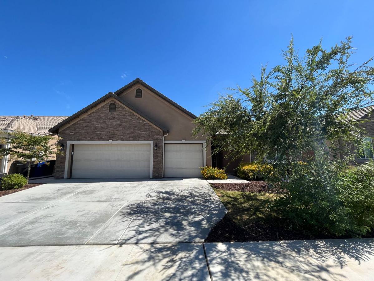 House for rent at 2309 Cortner St, Hanford, CA 93230