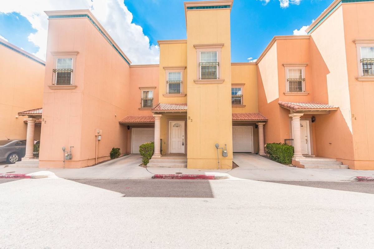 Condo for rent at 3150 N Yarbrough, El Paso, TX 79936
