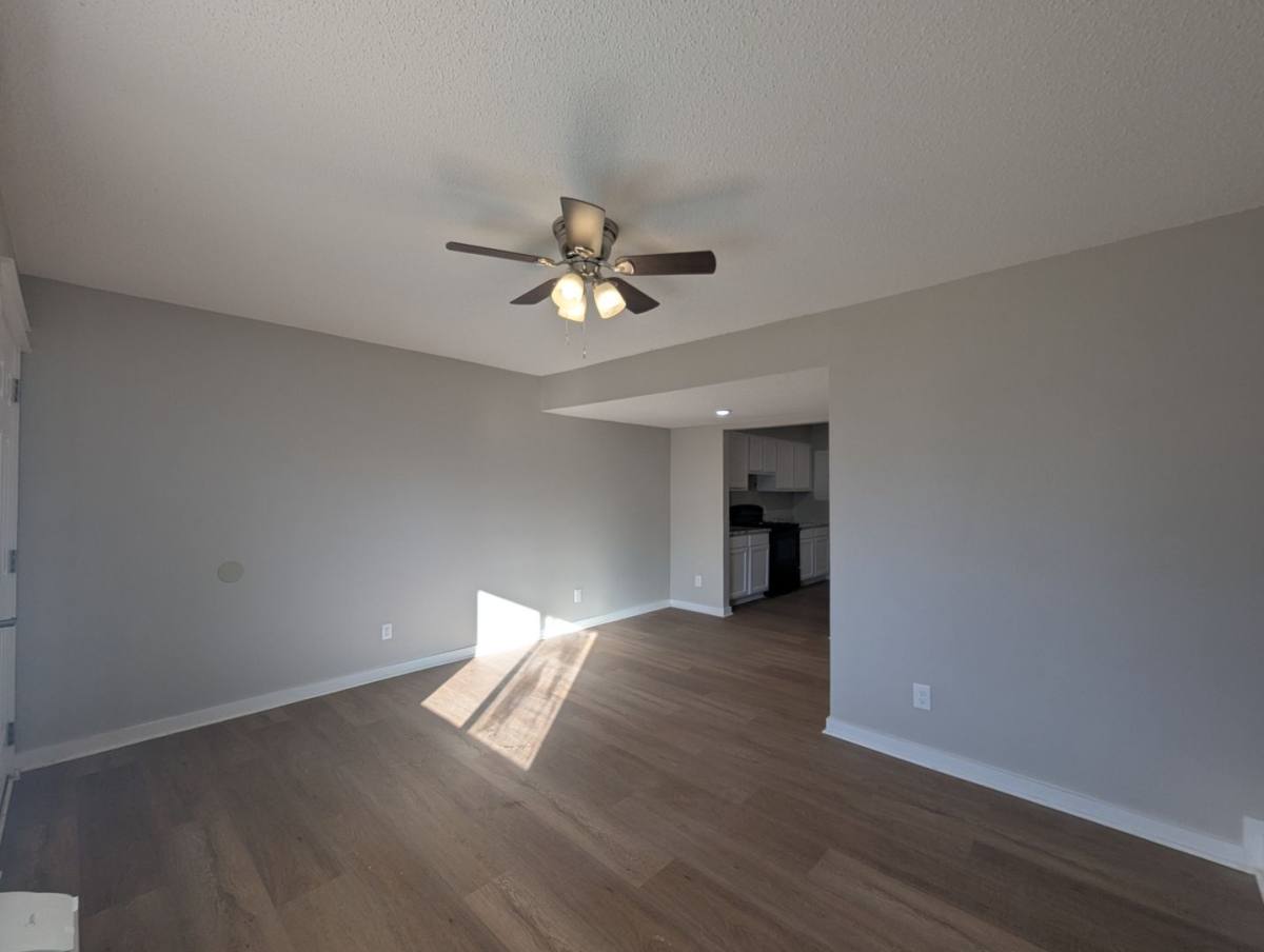 Apartment for rent at 221 Laurel Steet, Cave City, AR 72521