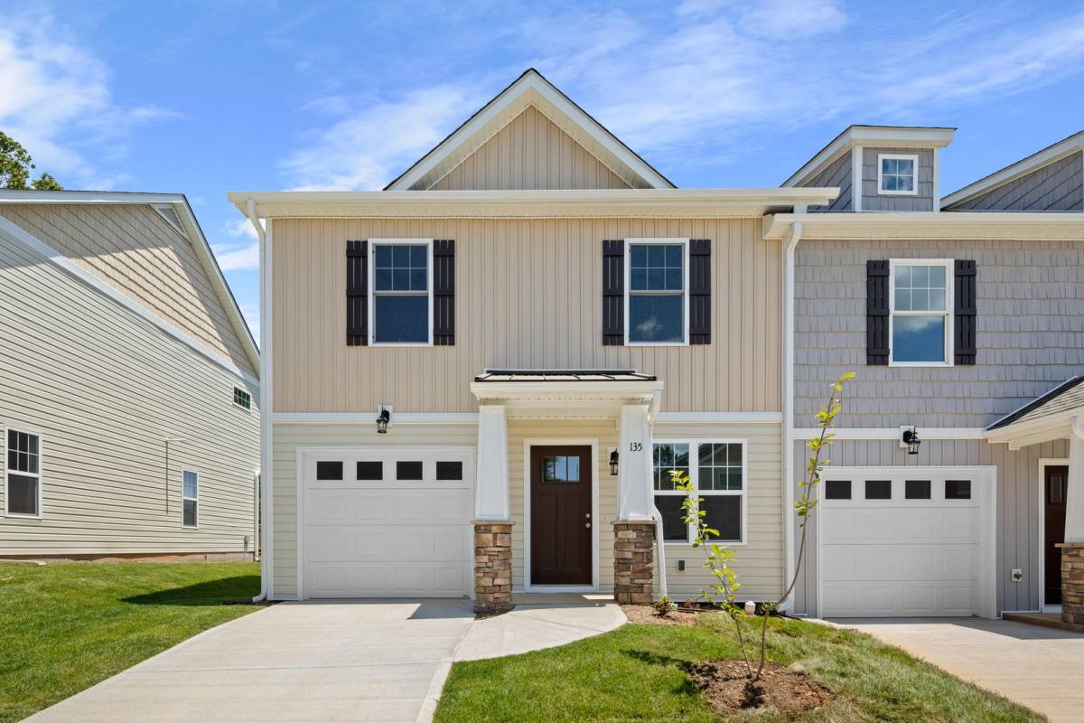 Townhouse for rent at 135 Monmouth Way, Candler, NC 28715
