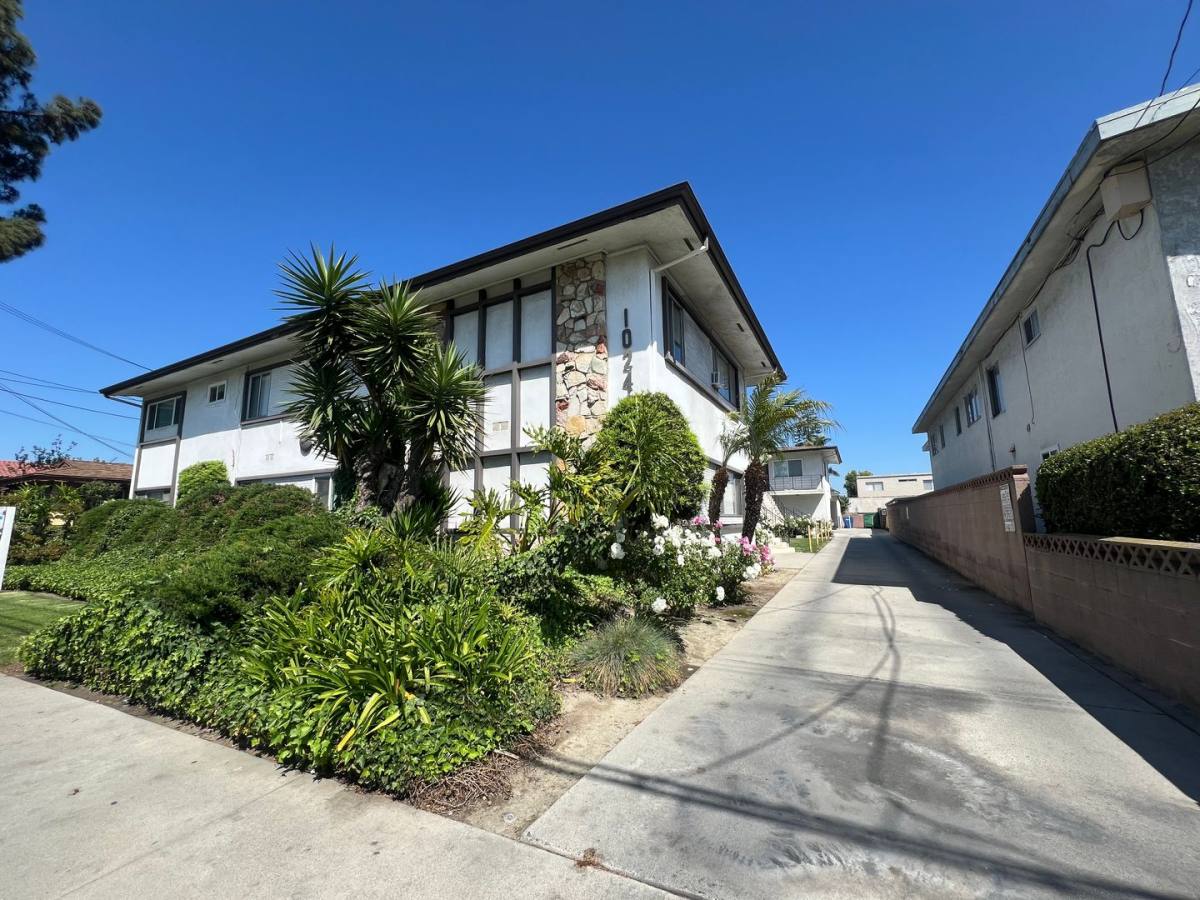Apartment for rent at 10248 La Reina, Downey, CA 90241