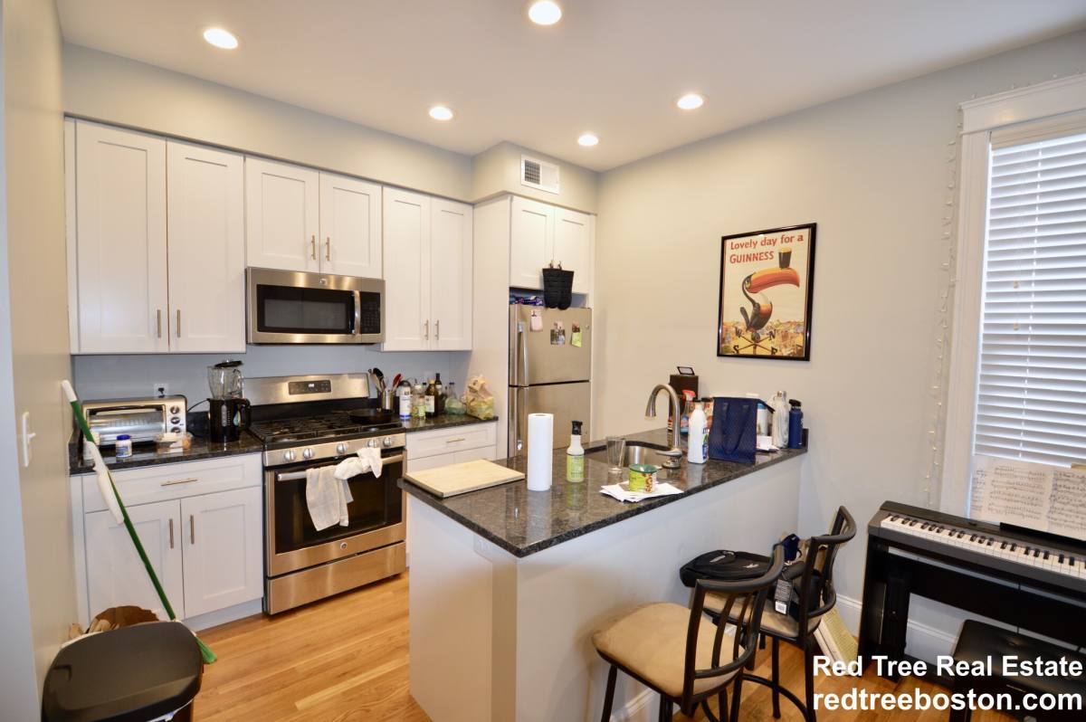 House for rent at 405 S Huntington Ave #2R, Jamaica Plain, MA 02130