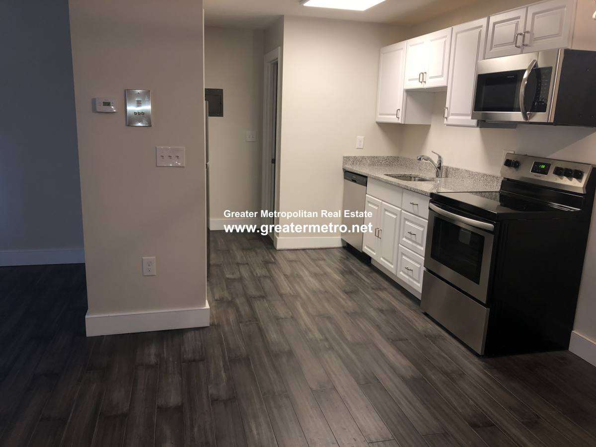 House for rent at 5 Charter St #2, Boston, MA 02113