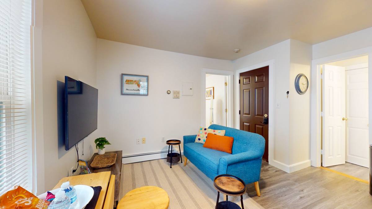 Apartment for rent at 22 Hews St #2, Cambridge, MA 02139