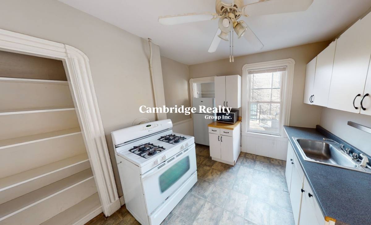 Apartment for rent at 568 Green St #3T, Cambridge, MA 02139