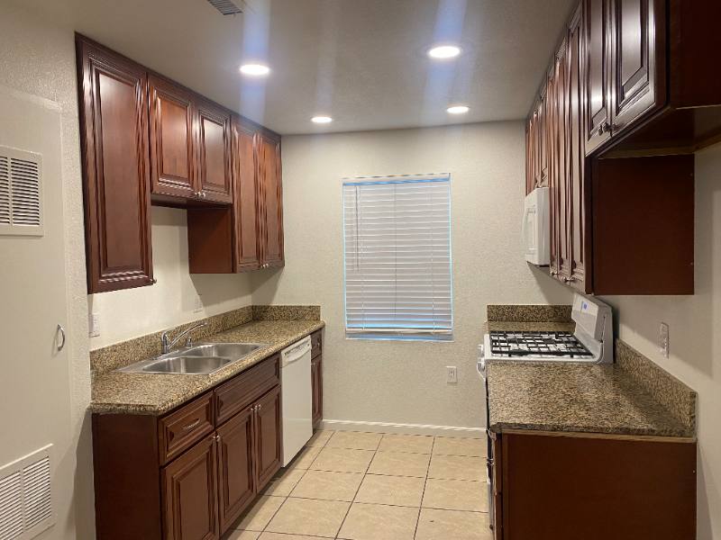 Townhouse for rent at 2 Central Ave, Lemon Grove, CA 91945