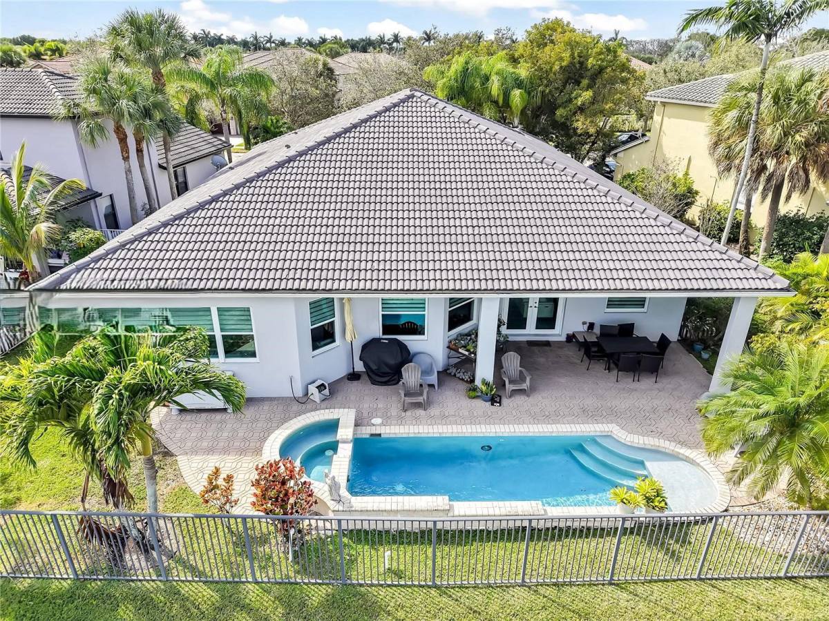 House for rent at 3816 W Hibiscus St, Fort Lauderdale, FL 33332