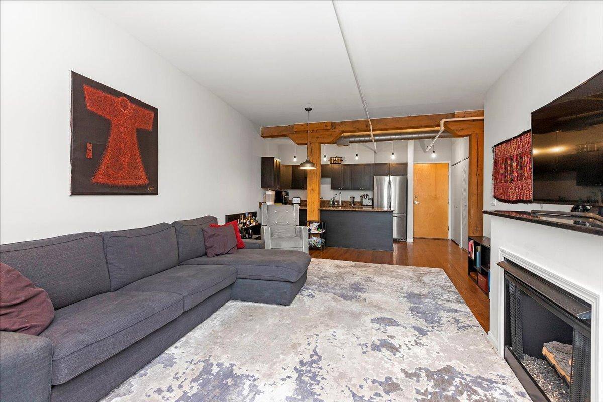 Apartment for rent at 1735 W Diversey Parkway #417, Chicago, IL 60614