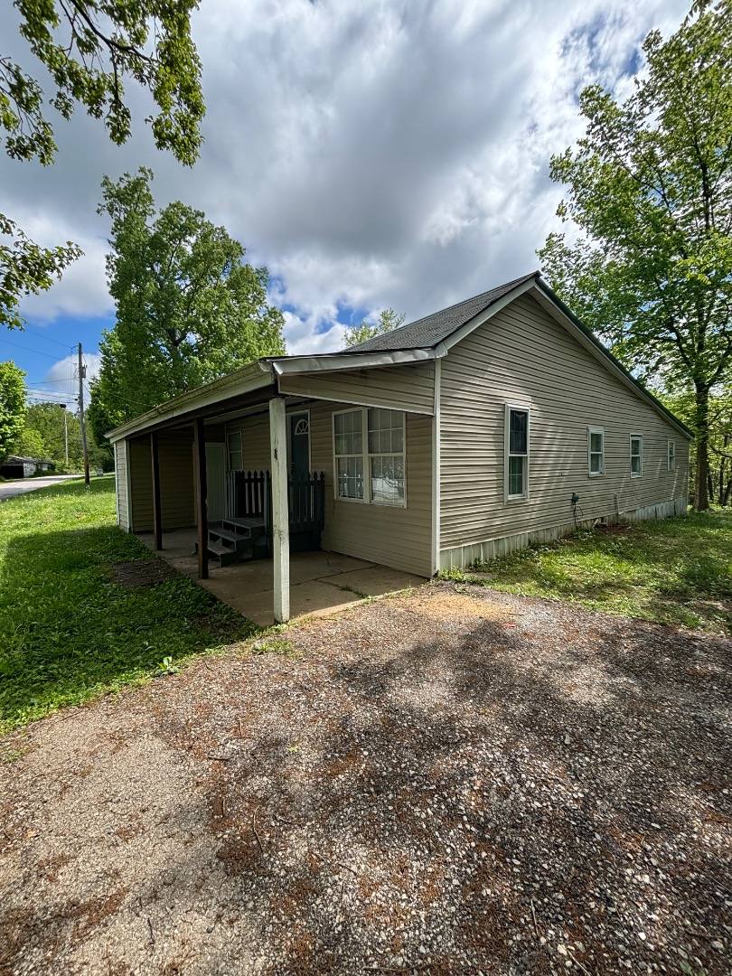 House for rent at 300 Berryman Rd, Brandenburg, KY 40108