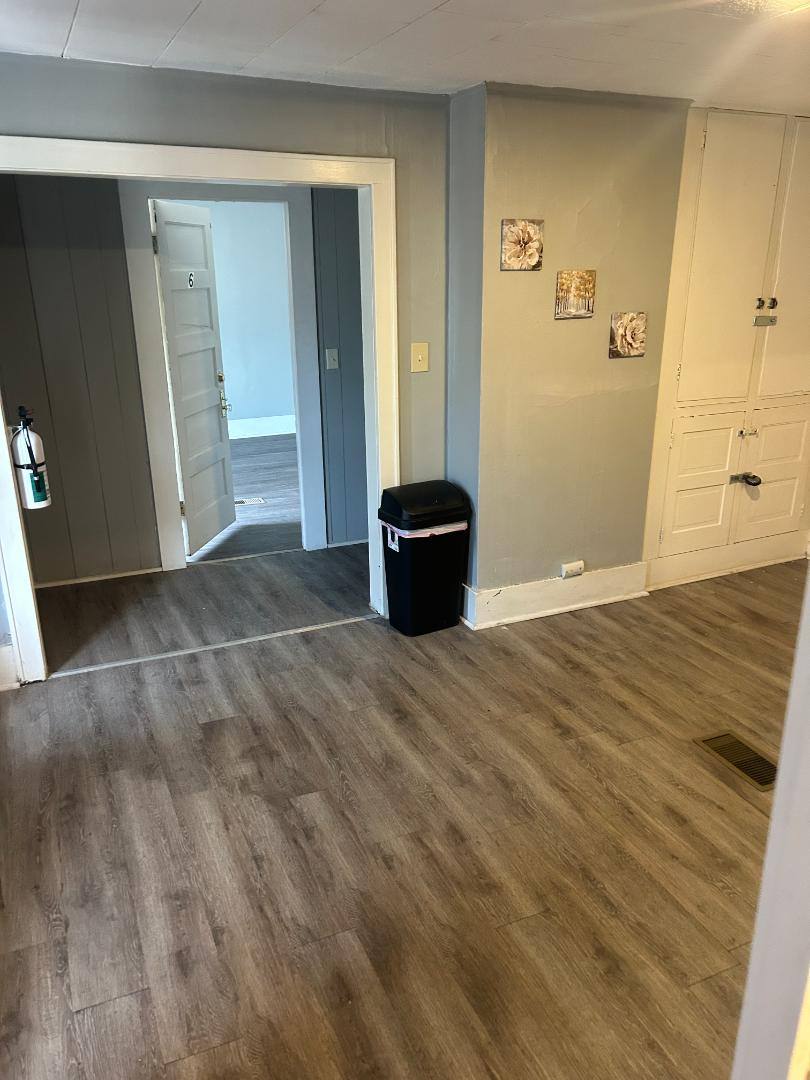 Apartment for rent at 359 E 4th St #1 2, Chillicothe, OH 45601