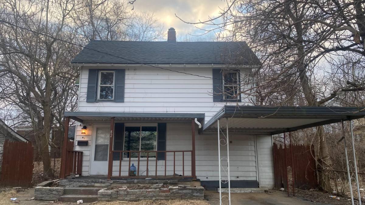 House for rent at 82 Nickel St, Akron, OH 44303