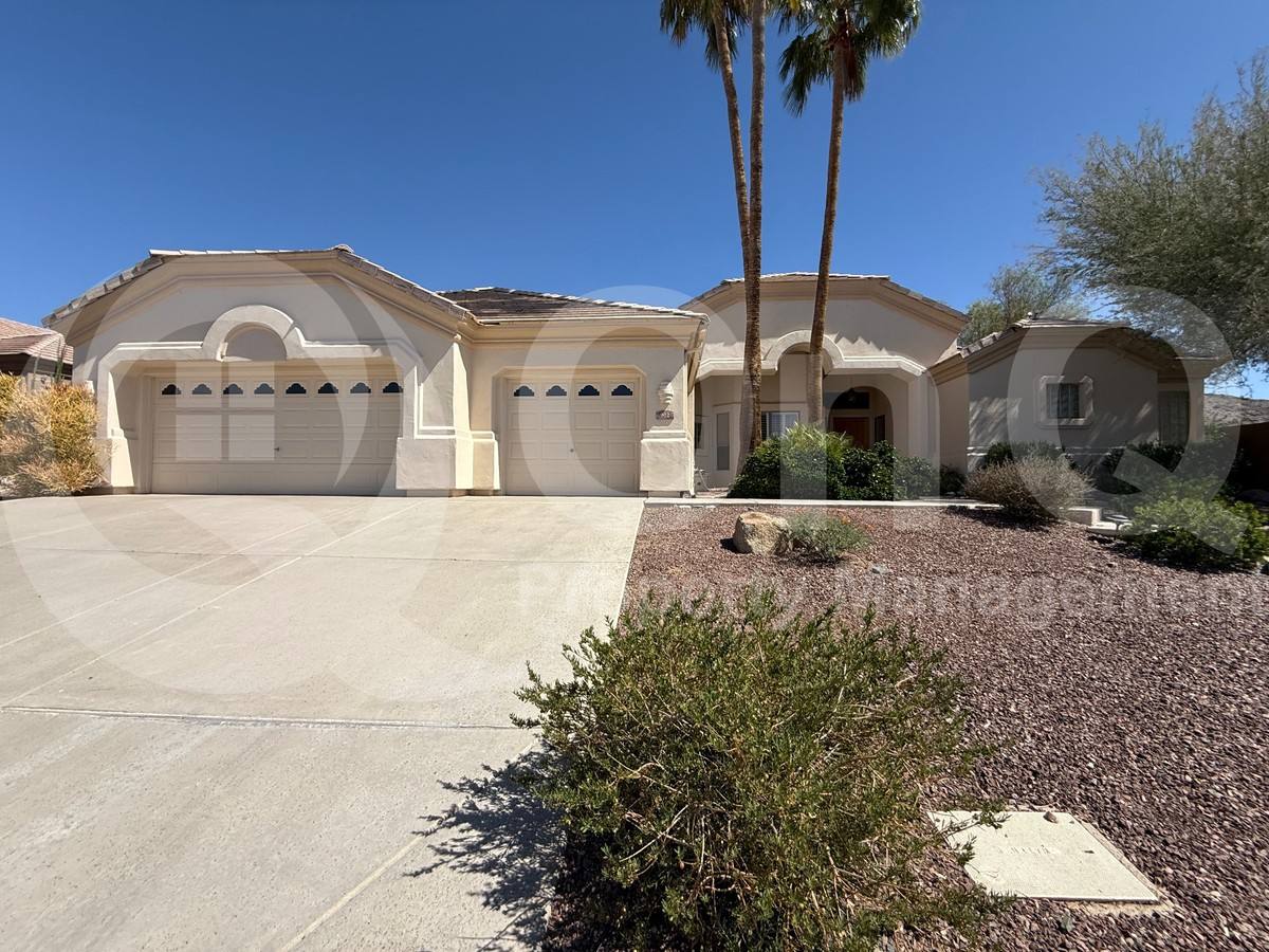 House for rent at 902 E Desert Flower Lane, Phoenix, AZ 85048