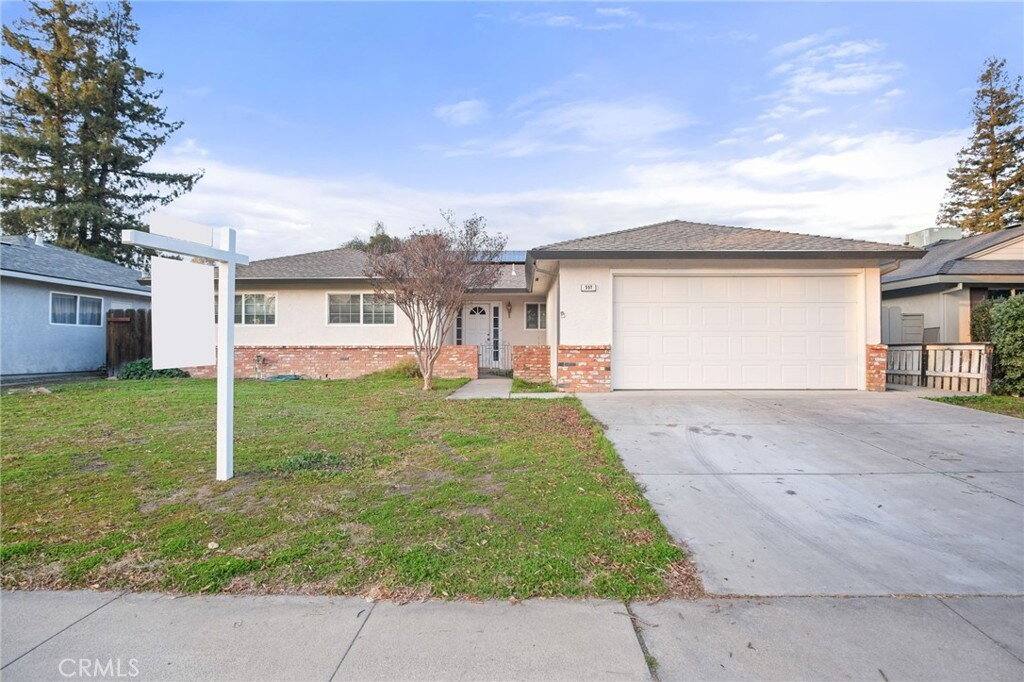 House for rent at 557 W Donna Dr, Merced, CA 95348