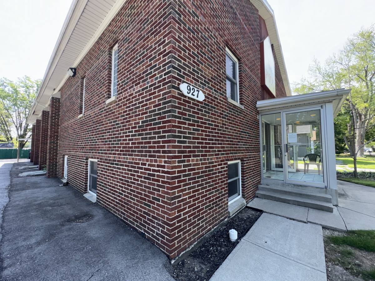 Apartment for rent at 927 Wayne St #B, Jackson, MI 49202