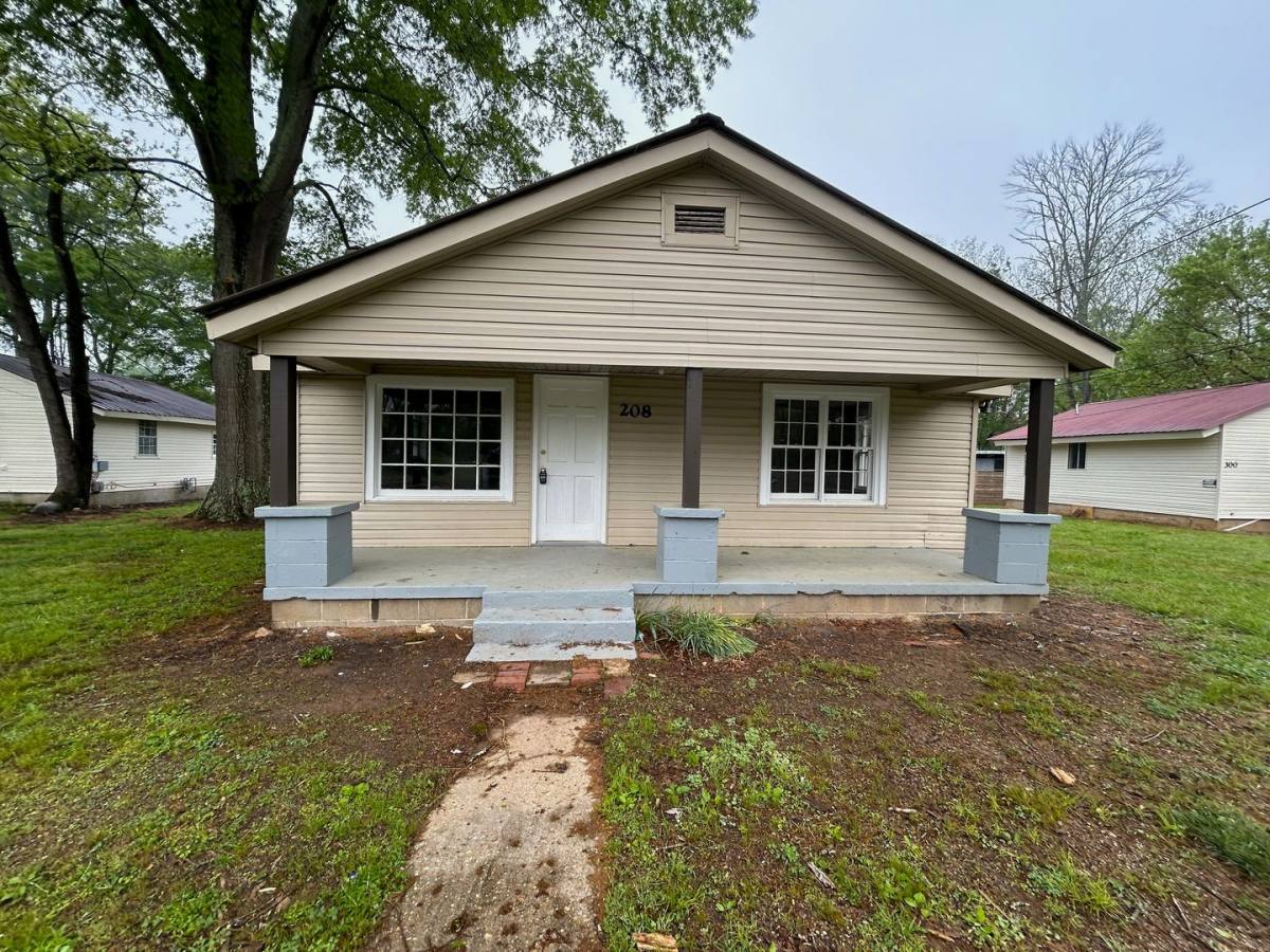 House for rent at 208 Bundrum Dr NW, Jacksonville, AL 36265