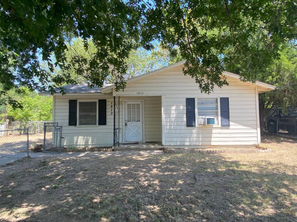 House for rent at 1813 Wayne, Denton, TX 76209