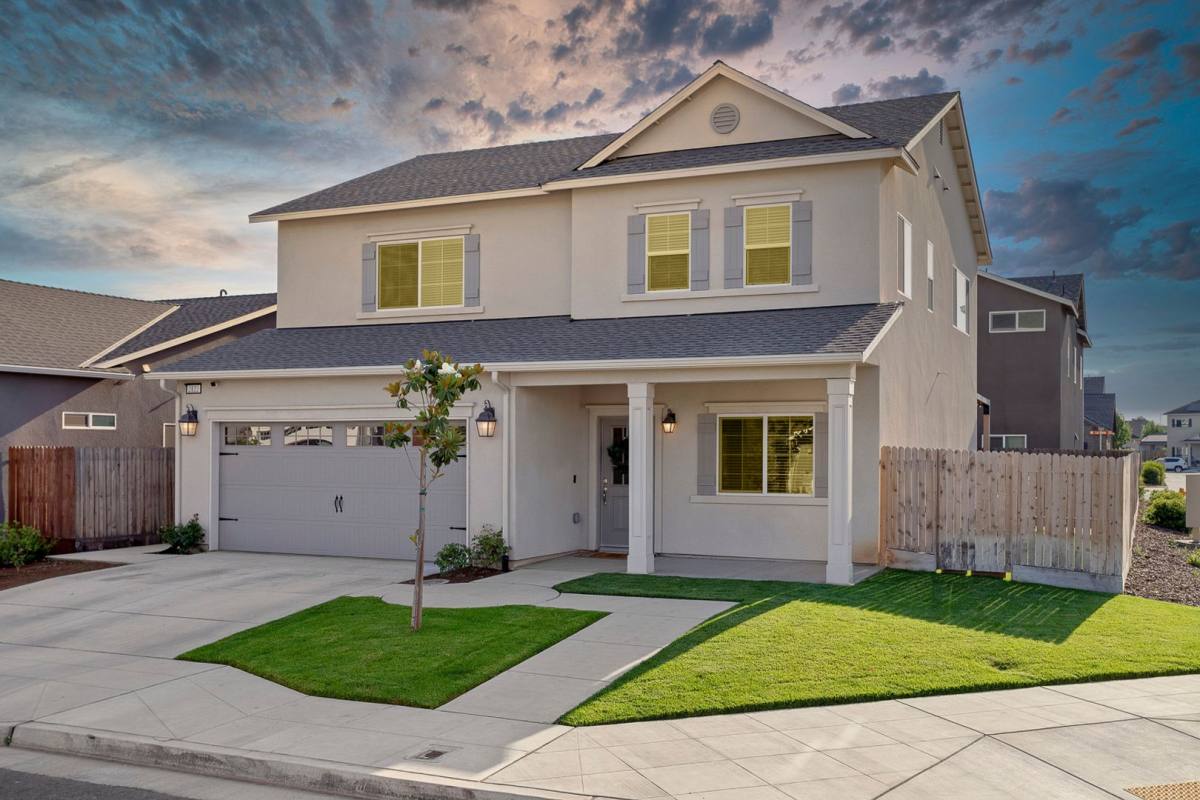 House for rent at 2122 San Marino Ave, Clovis, CA 93619