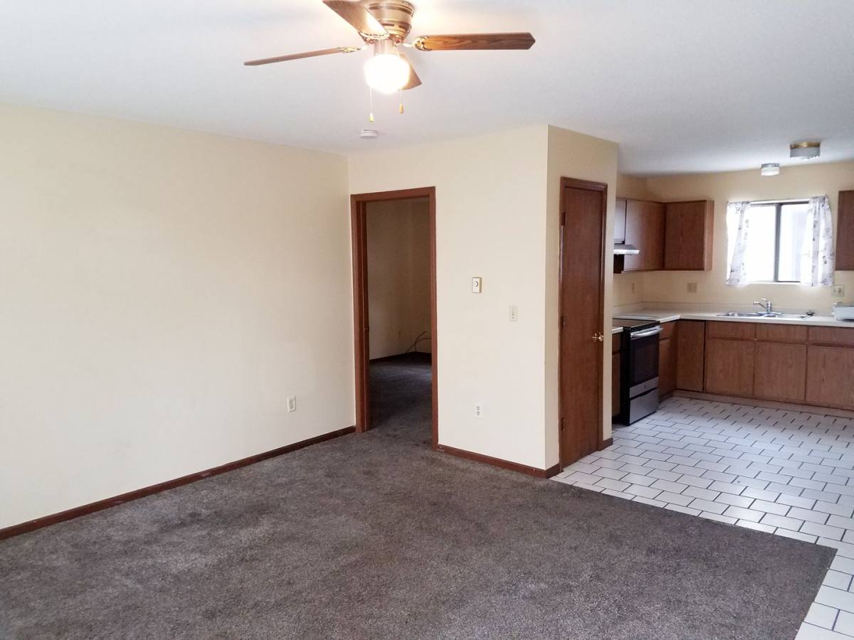 Apartment for rent at 1521 11th St S, La Crosse, WI 54601