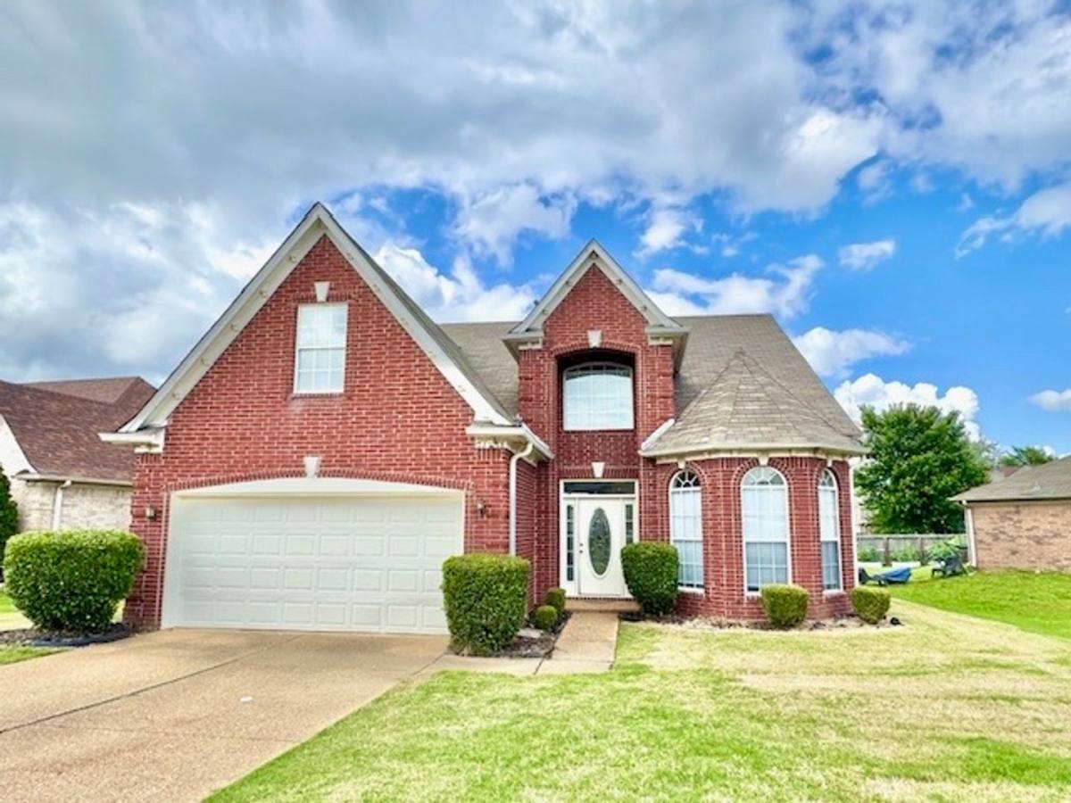 Apartment for rent at 7136 Brook Mill Cove, Memphis, TN 38125