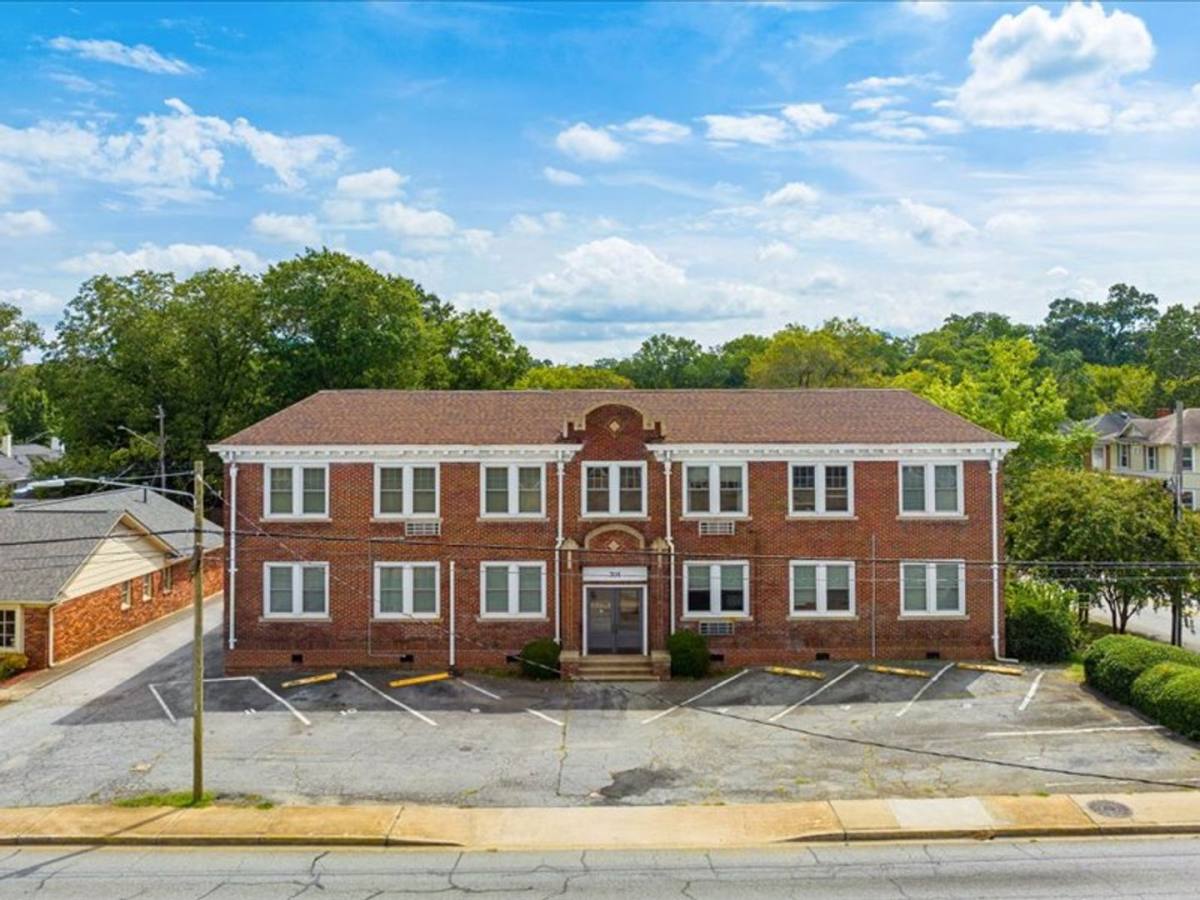 Apartment for rent at 701 E Main St, Spartanburg, SC 29302