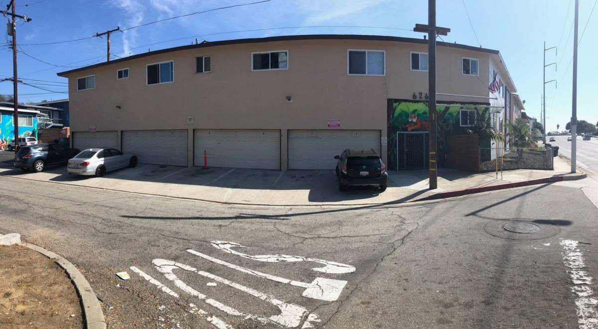 Apartment for rent at 626 Kew St, Inglewood, CA 90302