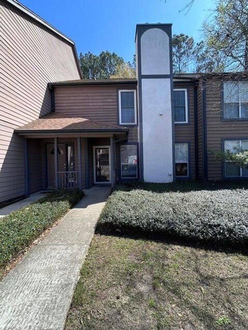 House for rent at 7945 Edgebrook Circle, North Charleston, SC 29418