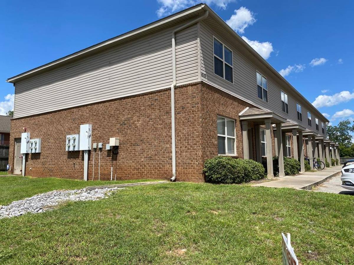 Apartment for rent at 410 S Brundidge St, Troy, AL 36081