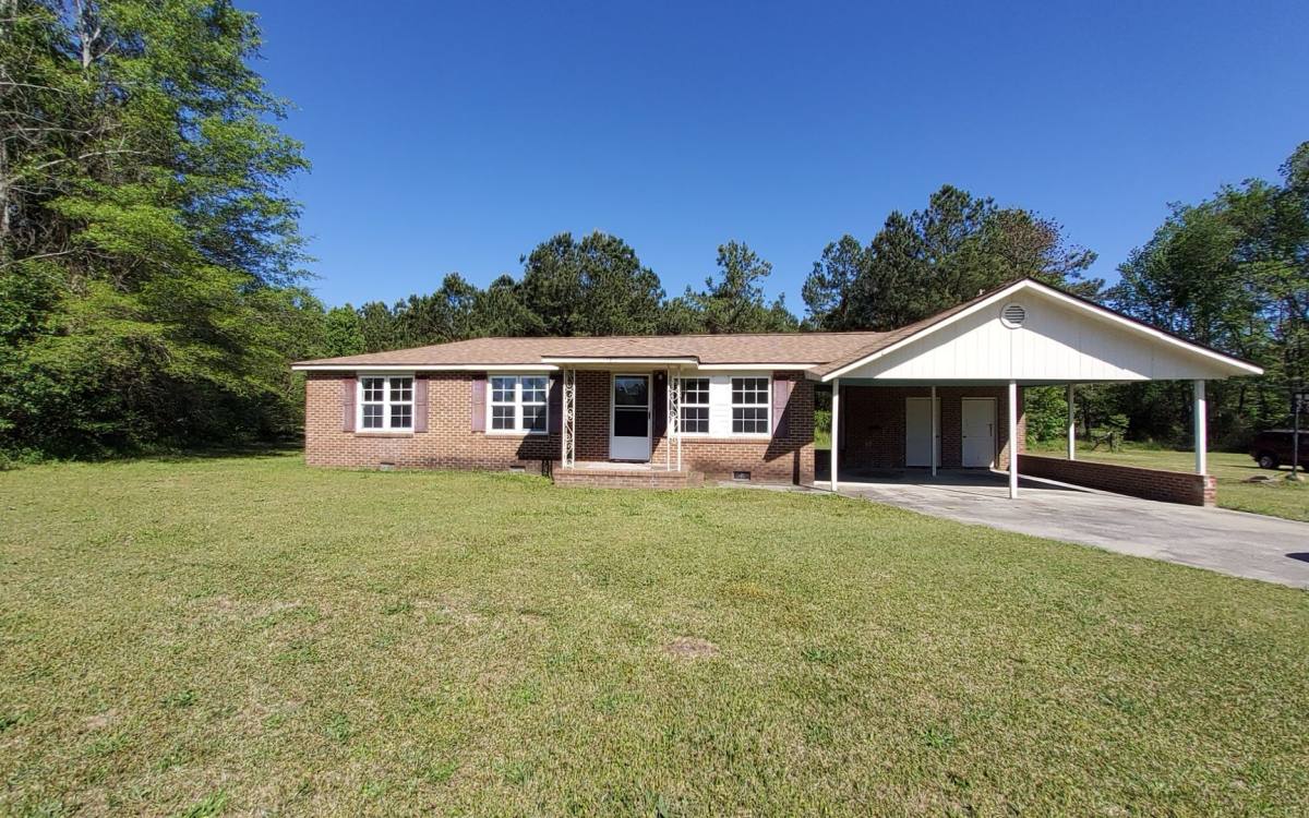 House for rent at 3275 N Kings Highway, Rembert, SC 29128