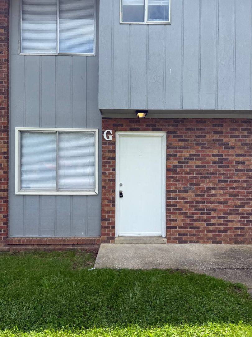 Apartment for rent at 51 Rockcastle St, Corbin, KY 40701