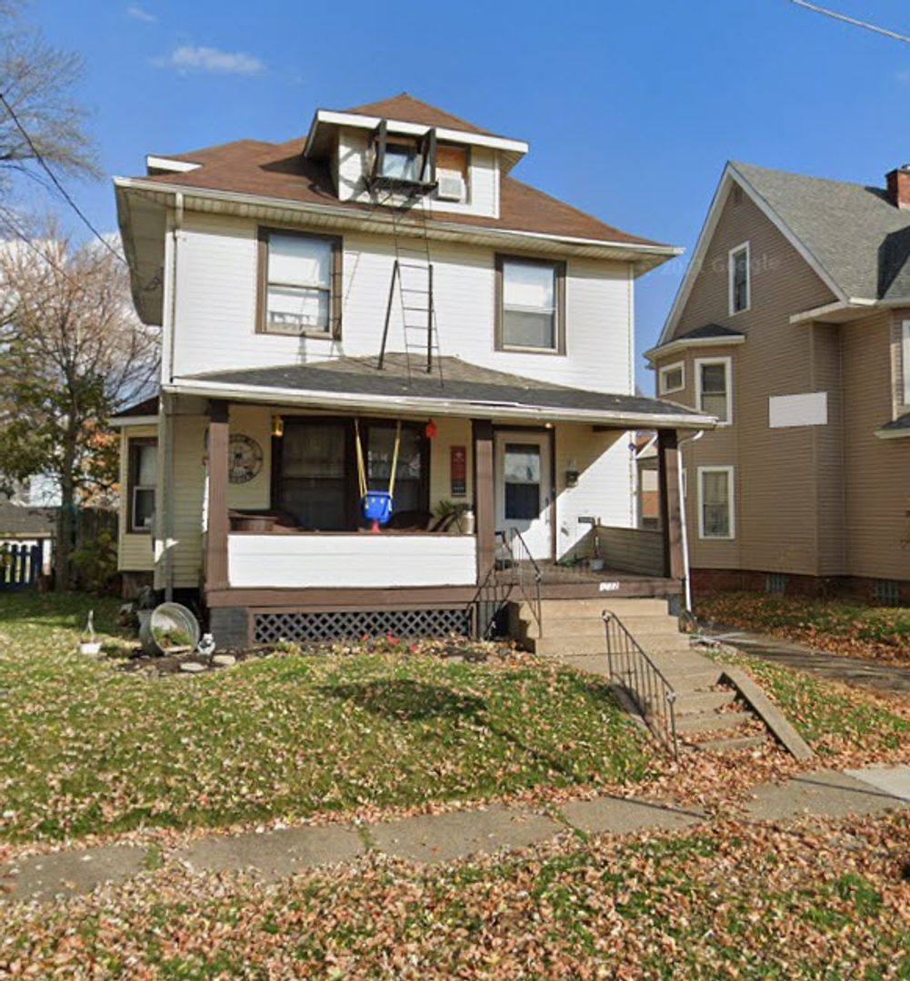 House for rent at 1522 Woodland Ave NW, Canton, OH 44703