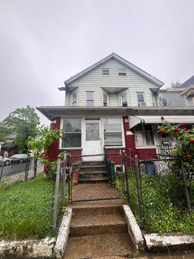 Apartment for rent at 476 Martin Luther King Jr Blvd, Trenton, NJ 08618