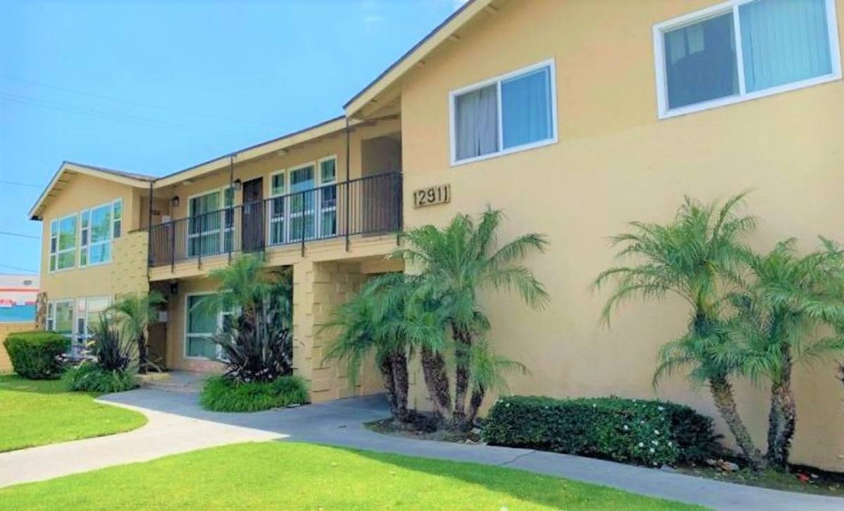 Apartment for rent at 12911 Galway St, Garden Grove, CA 92841