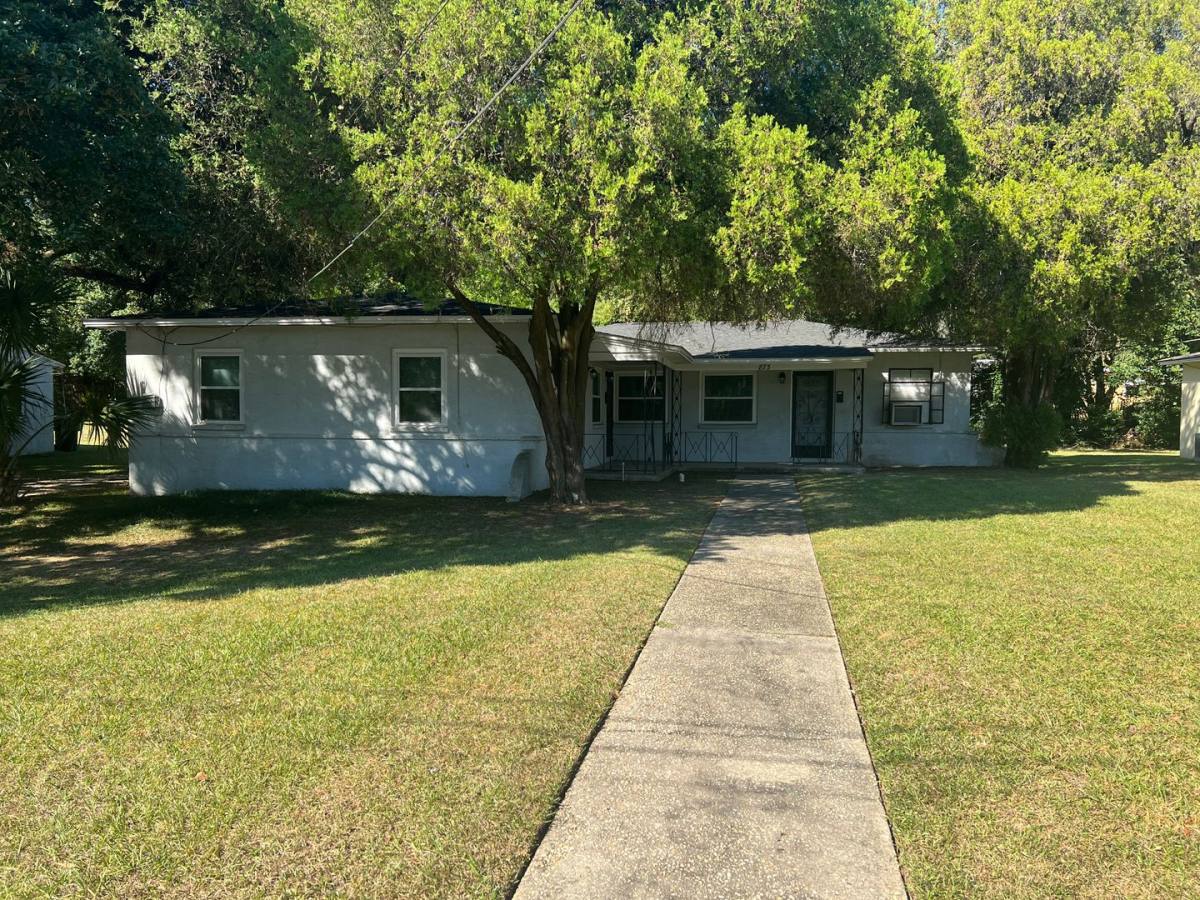 Apartment for rent at 873 Campus Circle, Tallahassee, FL 32304