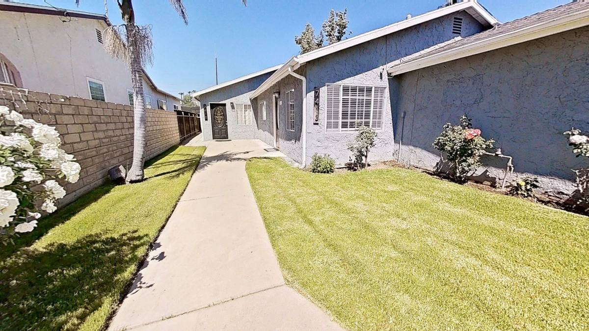 Apartment for rent at 7413-7415 Eton Ave, Canoga Park, CA 91303