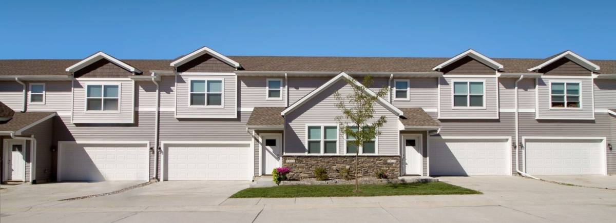 Townhouse for rent at 5007 NE McDougal Lane, Ankeny, IA 50021