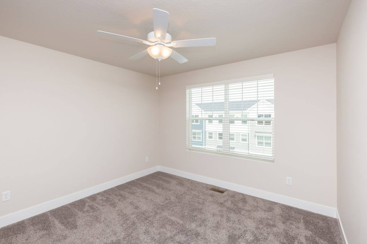 Townhouse for rent at 157 NE 22nd Lane, Ankeny, IA 50021
